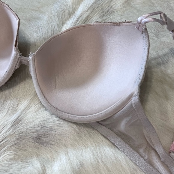 Victoria’s Secret Nude Lace Push Up Bra - Picture 8 of 11